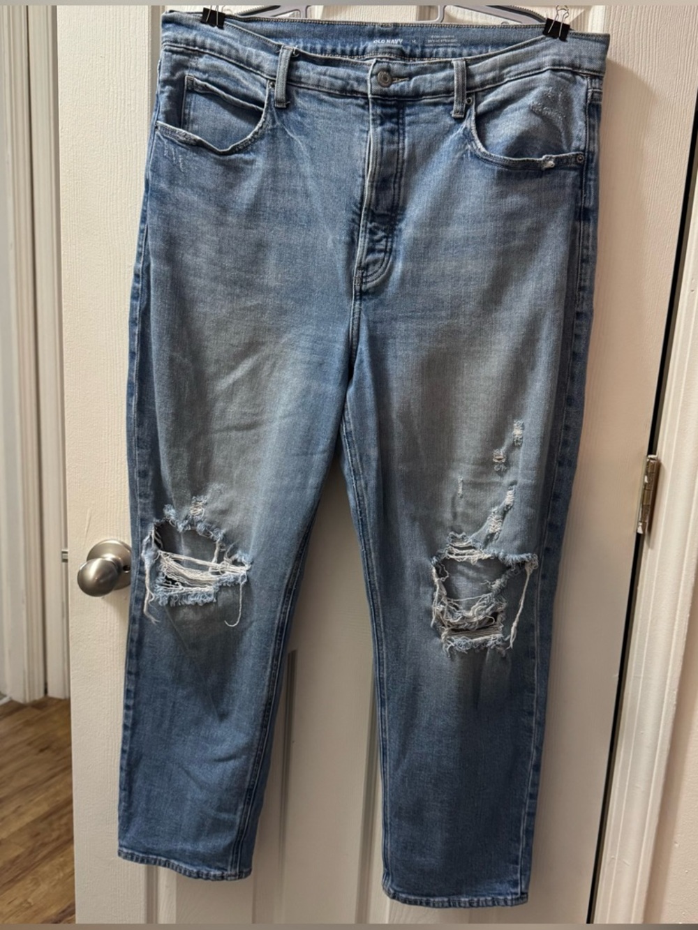 Old Navy Extra High-Rise Ski-Hi Straight jeans